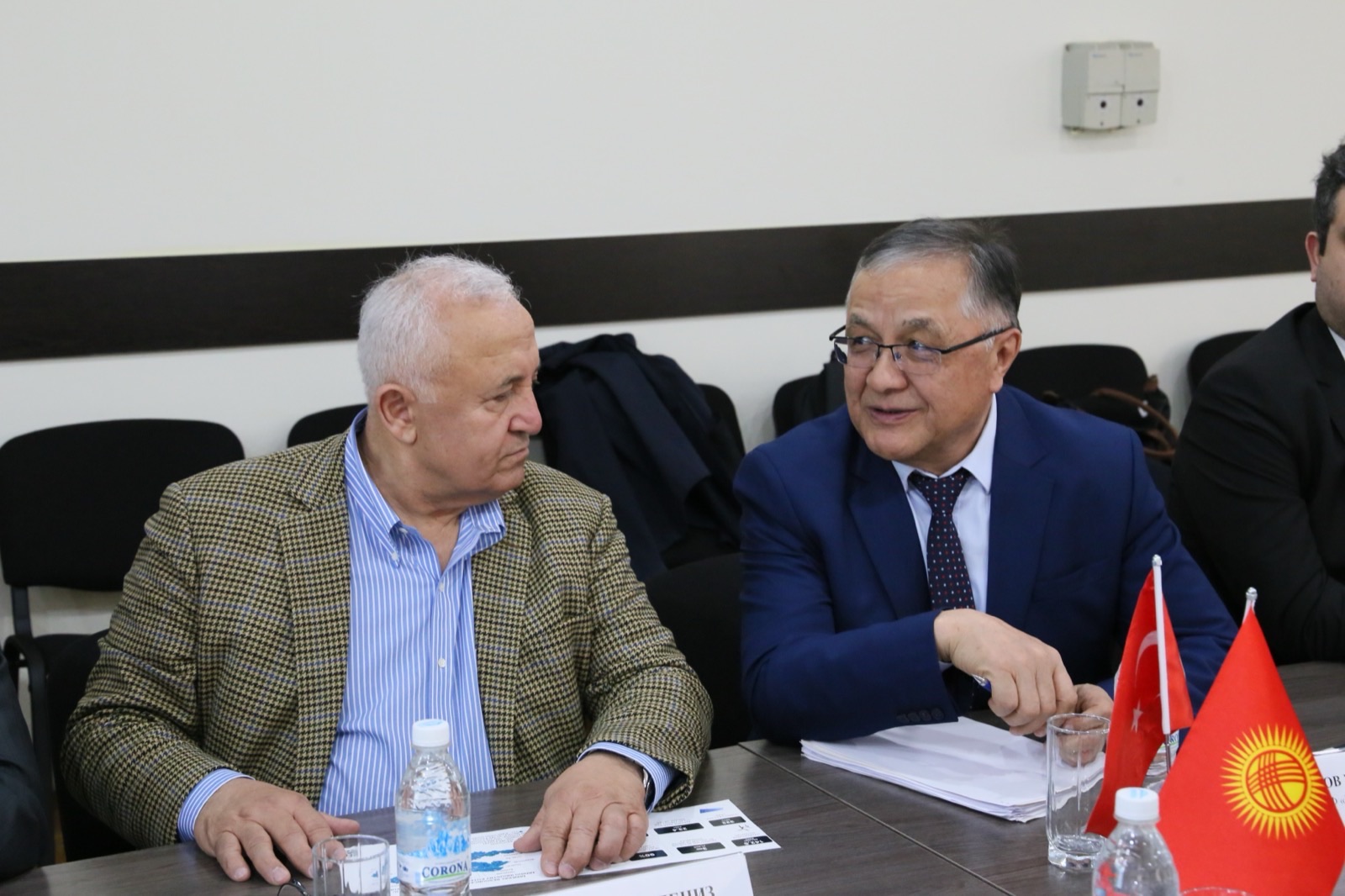 Delegates in discussion